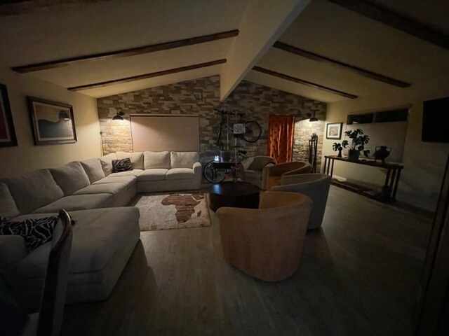 Building Photo - 19 Bradley Ln