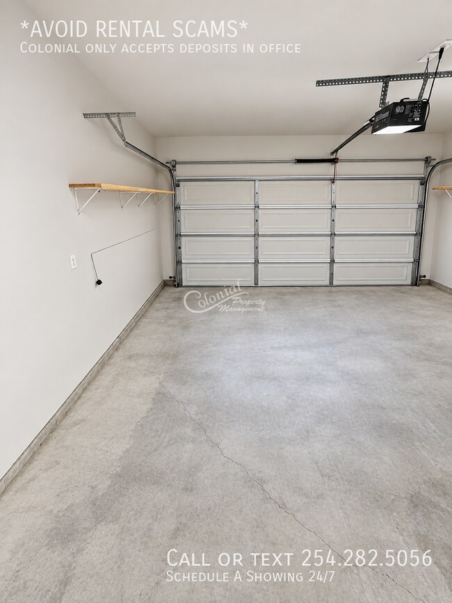 Building Photo - 2705 Montague County Dr
