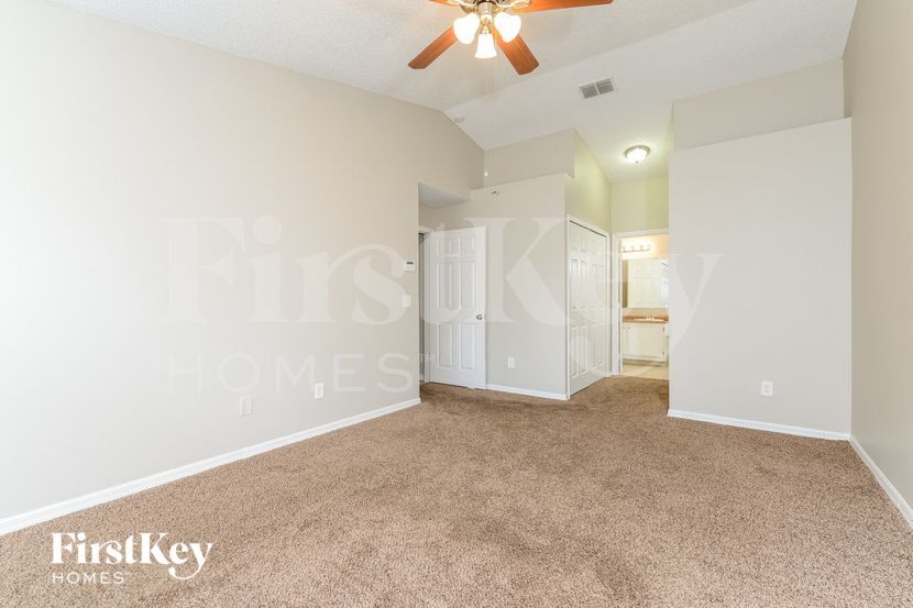 Building Photo - 7547 Groveoak Dr