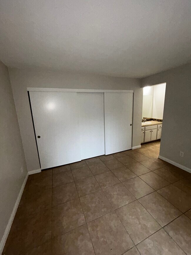 Building Photo - 6560 College Grove Dr