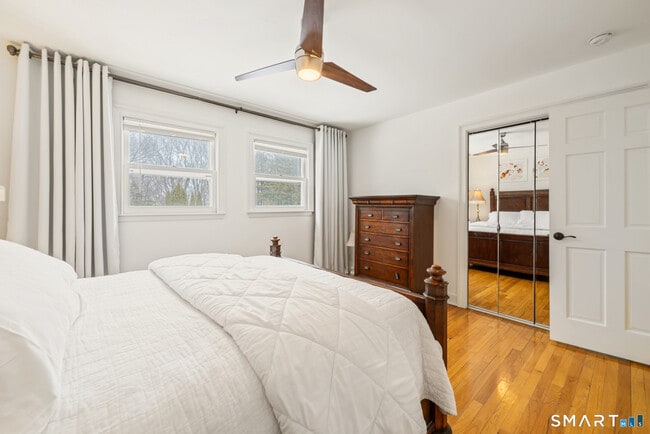 Building Photo - 16 Cushing Dr