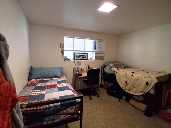 Building Photo - 776 N 600 E