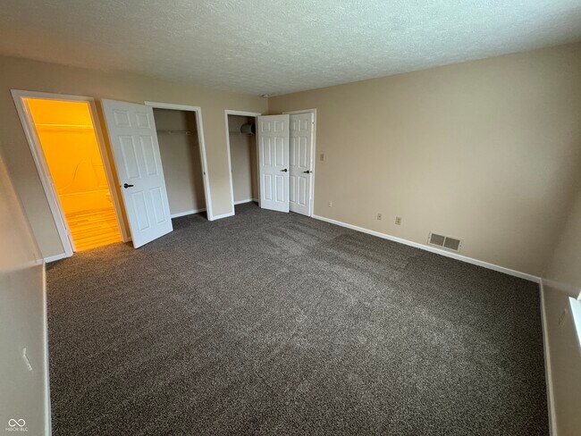Building Photo - 4012 Jason Ave