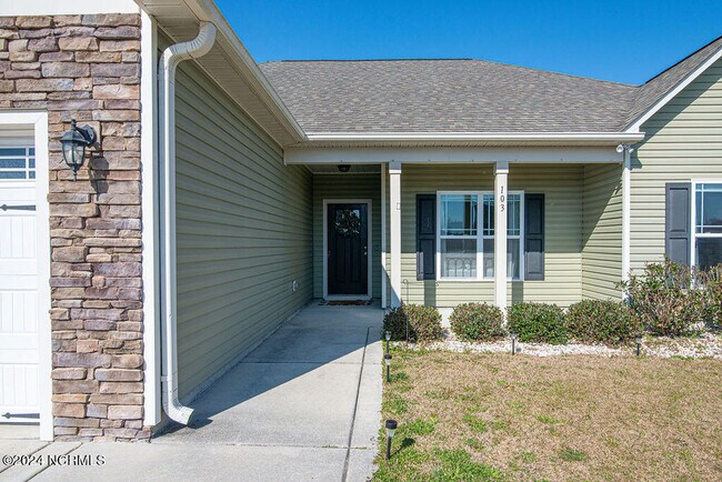Building Photo - 103 Prelude Dr