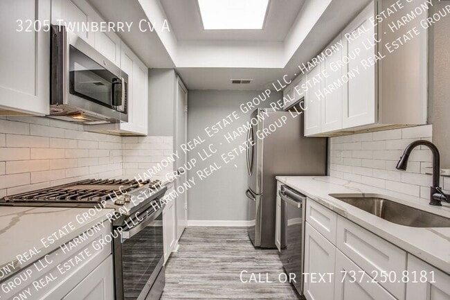 Building Photo - 3205 Twinberry Cove