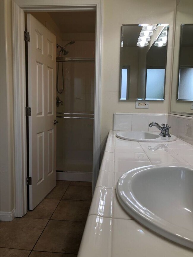 Building Photo - 13003 Lake Pueblo Way