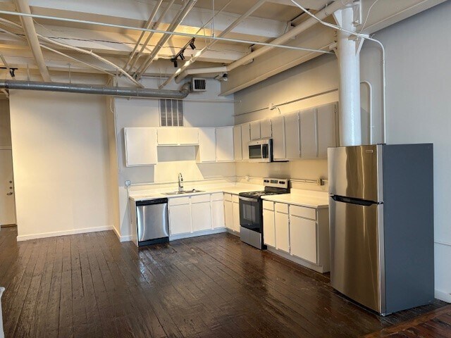 Building Photo - 101 Crawford St