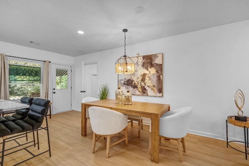 Building Photo - 2933 Cloverhurst Dr