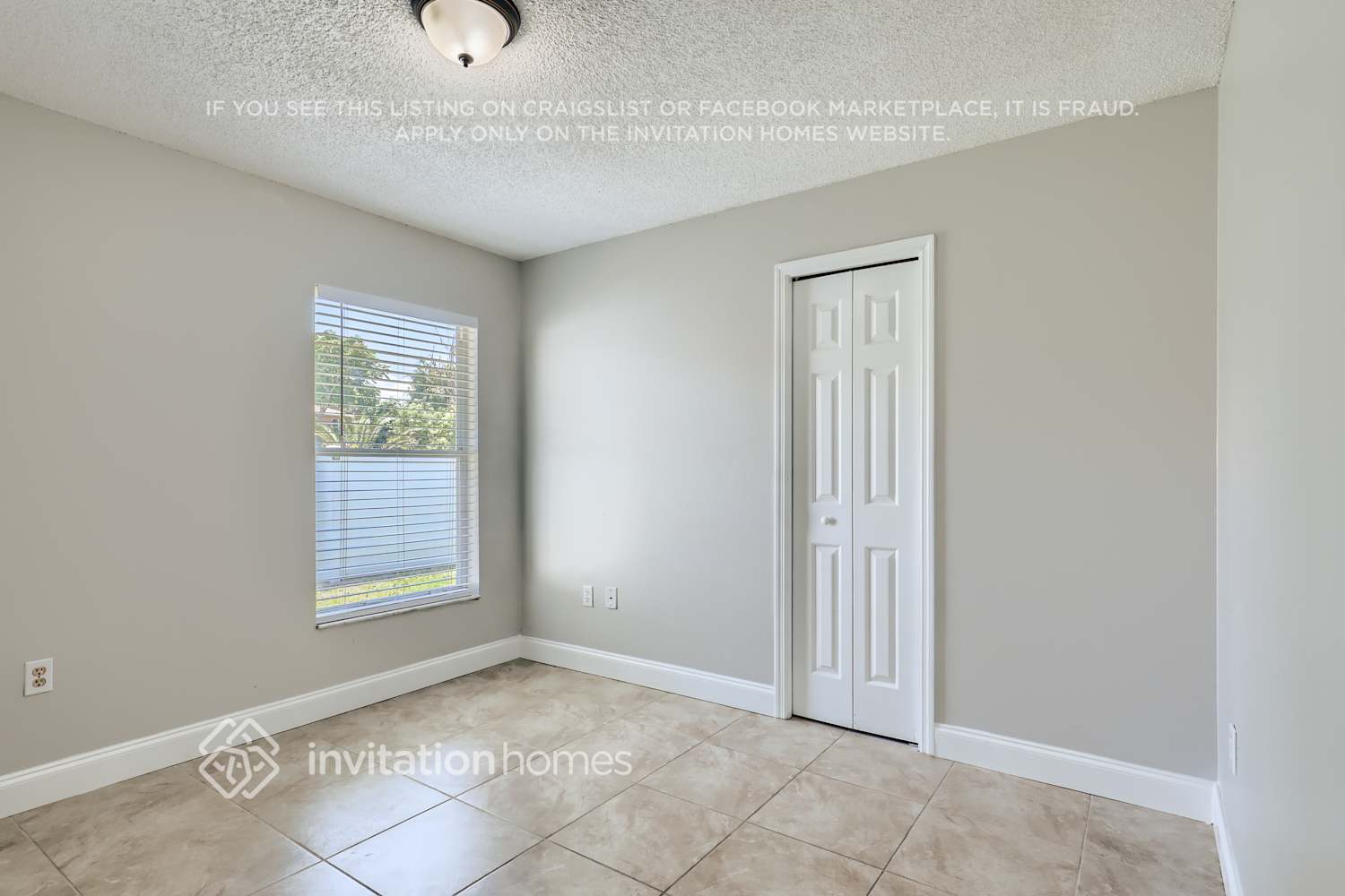 Building Photo - 210 Banbury Pl