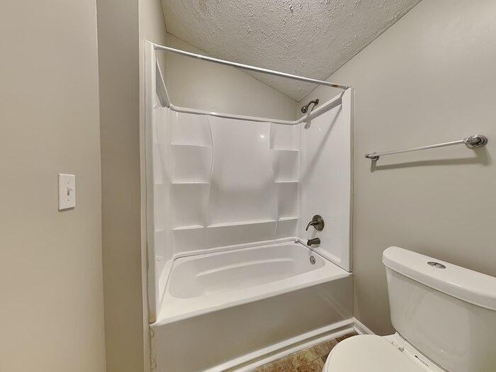 Building Photo - 7090 Winkfield Pl