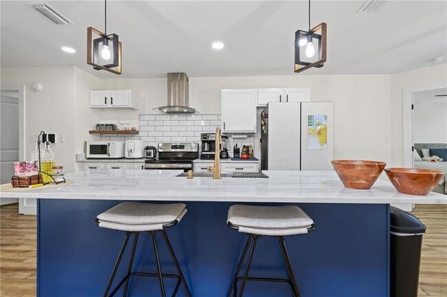 Building Photo - 350 Allison Ct