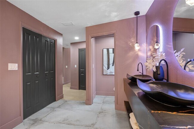 Building Photo - 5809 Cruiser Way