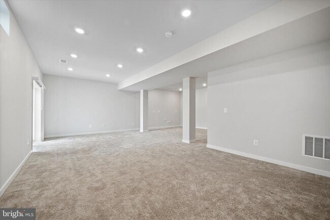 Building Photo - 2093 Whithorn Hl