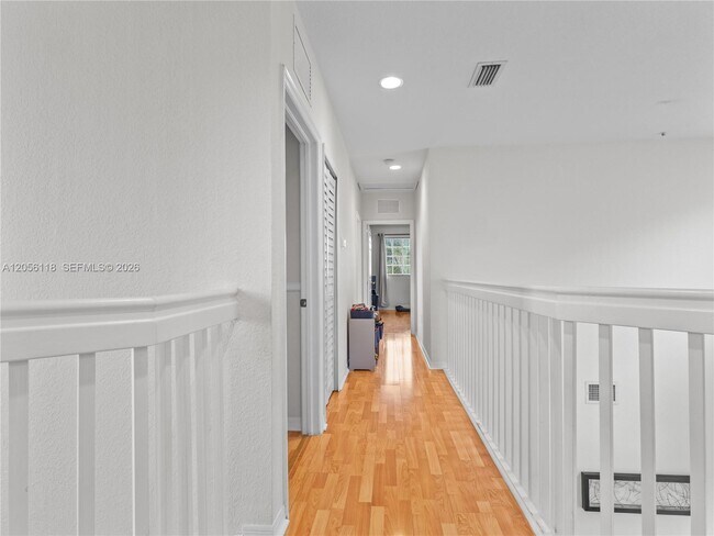 Building Photo - 4401 NW 113th Ct