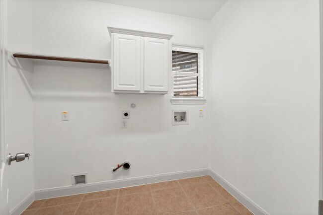 Building Photo - 13202 Brushy Knoll Ln