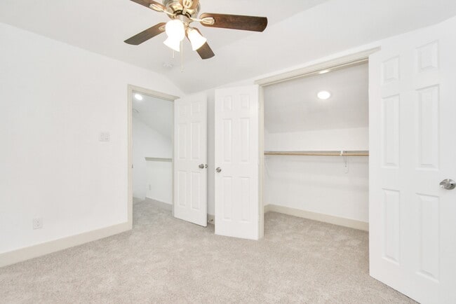 Building Photo - 1501 Maiden Ln