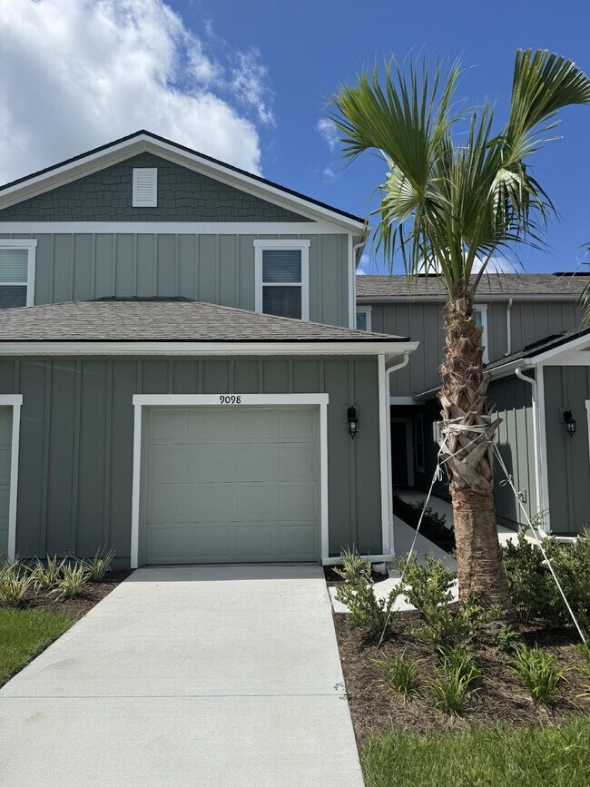 Building Photo - AVAILABLE FOR RENT - Townhome in Baymeadows, 3/2.5