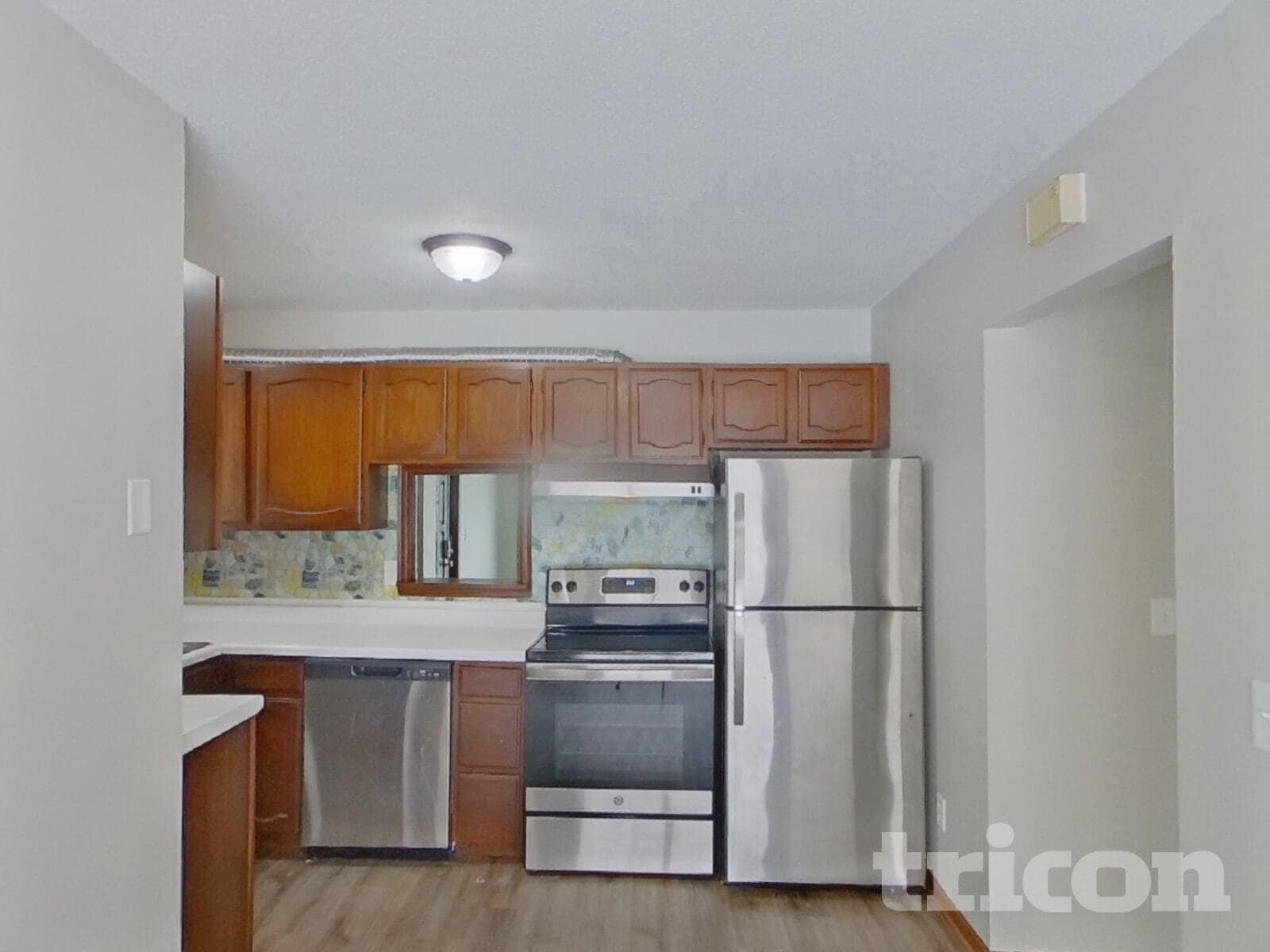 Building Photo - 1000 Concordia Ave