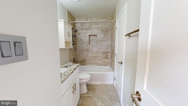 Building Photo - 2029 S Glebe Rd