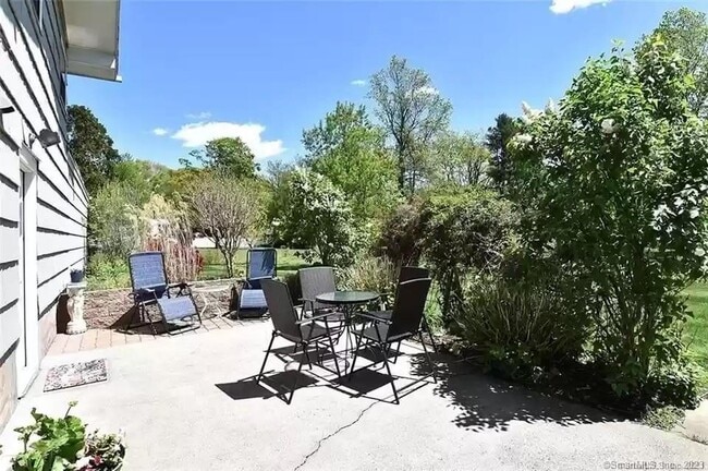 Building Photo - 21 Mcdermott Cir