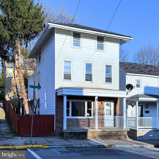 Building Photo - 234 N Coal St