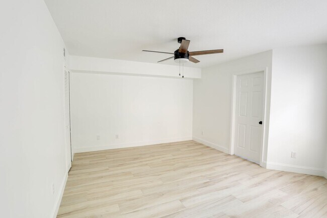 Building Photo - 1111 Salerno Ct