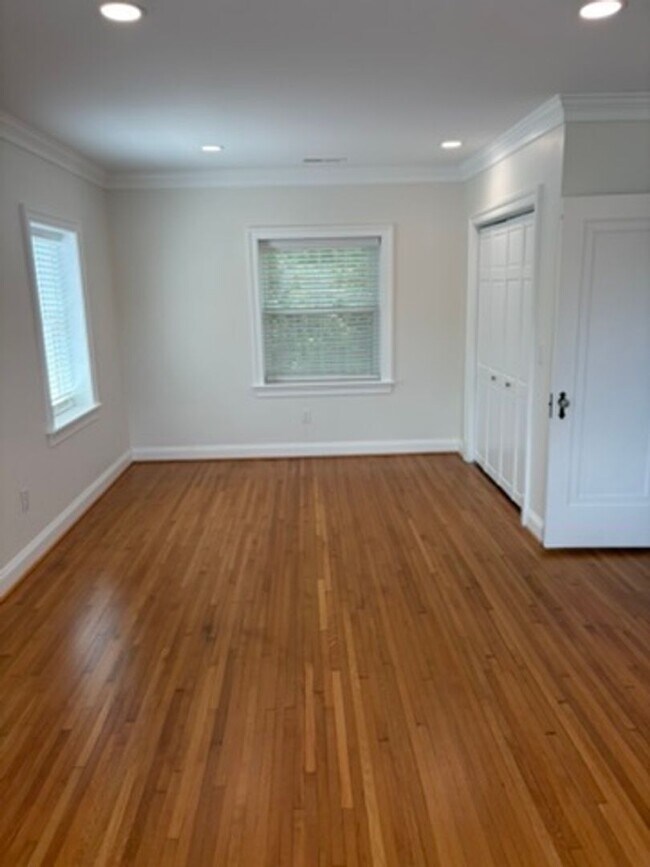 Building Photo - Beautiful North Downtown Residence with Modern Updates and Prime Location