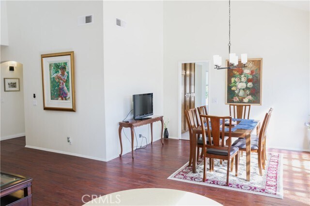 Building Photo - 183 S Starflower St