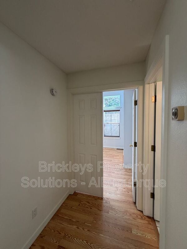 Building Photo - 6517 Glen Oak NE