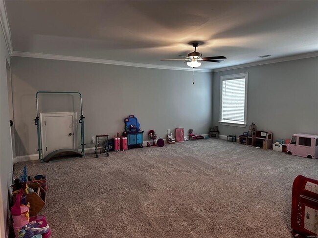 Building Photo - 1425 Charleston Dr