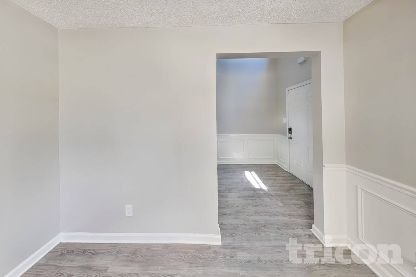 Building Photo - 235 Chattaroy Dr