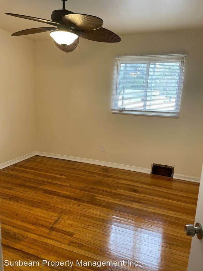 Building Photo - 3 br, 1 bath House - 8400 Heyden Street
