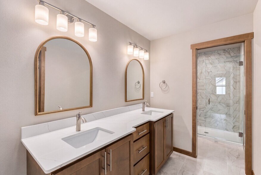 primary attached bathroom - 695 3rd Street