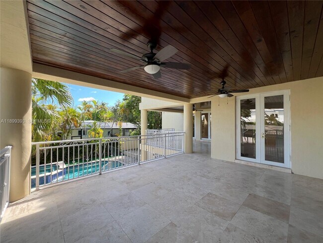 Building Photo - 573 Satinwood Dr