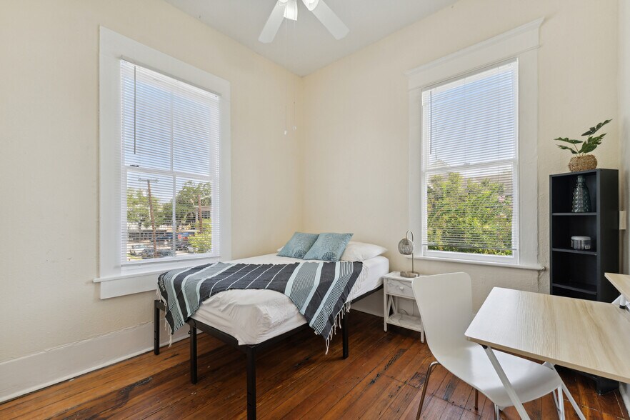 Bedroom #3 - 11 E 39th St