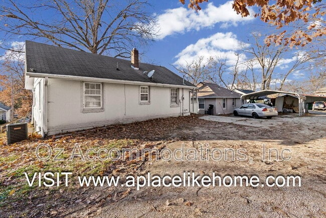 Building Photo - 1501 N 22nd St