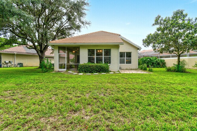 Building Photo - 715 SW St Vincent Cove