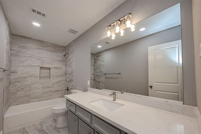 Building Photo - 1623 Cherry Ridge Dr