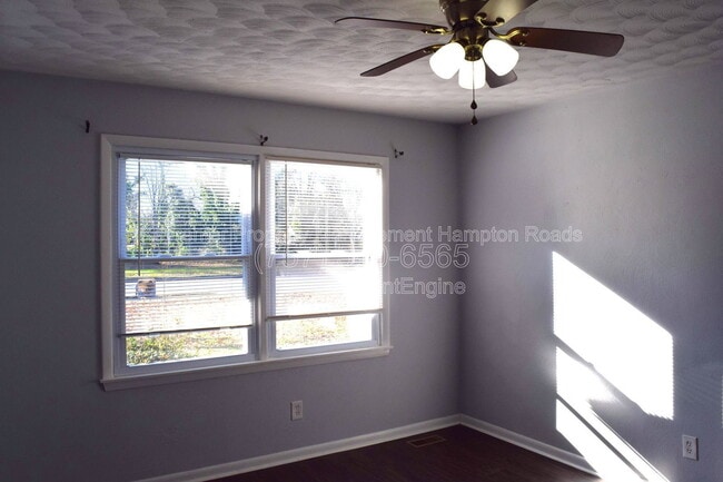 Building Photo - 215 A Settlers Landing Rd