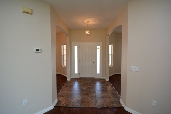 Building Photo - "Spacious 4-Bed Oasis in Palm Coast with 2...