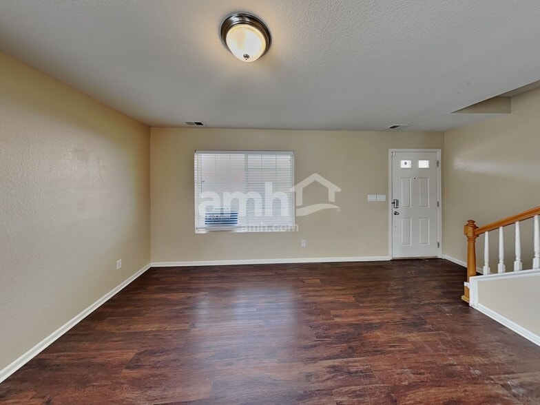 Building Photo - 19904 Robins Dr