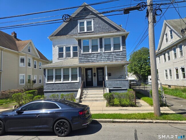 Building Photo - 125 Hollister Ave
