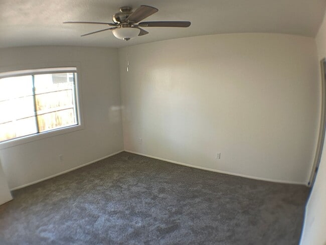 Building Photo - 3 Bedroom Home in Smokerise | Single-Level Living + Natural Light