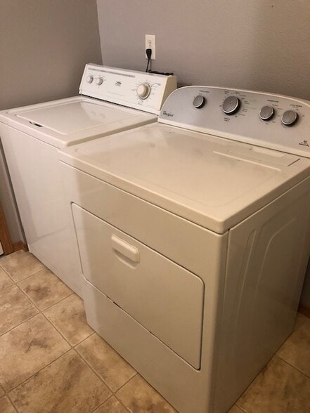 washer and dryer - 468 W Shore Dr