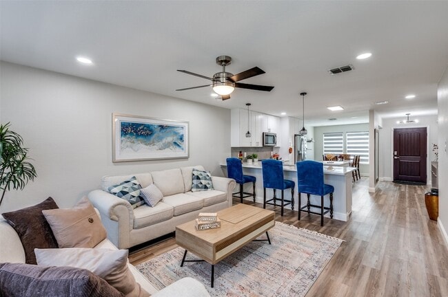 Building Photo - 8825 Chisholm Trail
