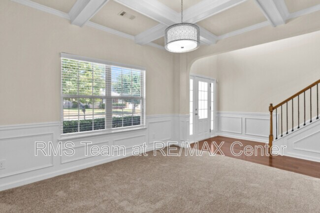 Building Photo - 3379 Gardenside Walk SW