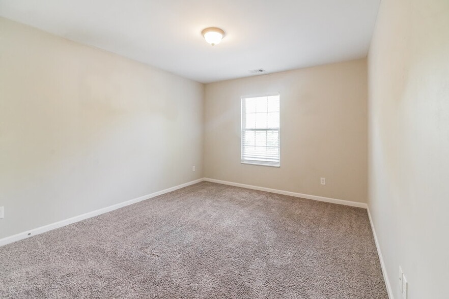 Building Photo - 4290 Rosehall Ct