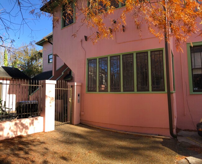 Building Photo - 2415 Saint Charles Ave