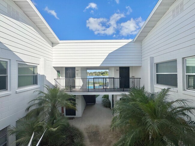 Building Photo - Lake Buckeye Condo