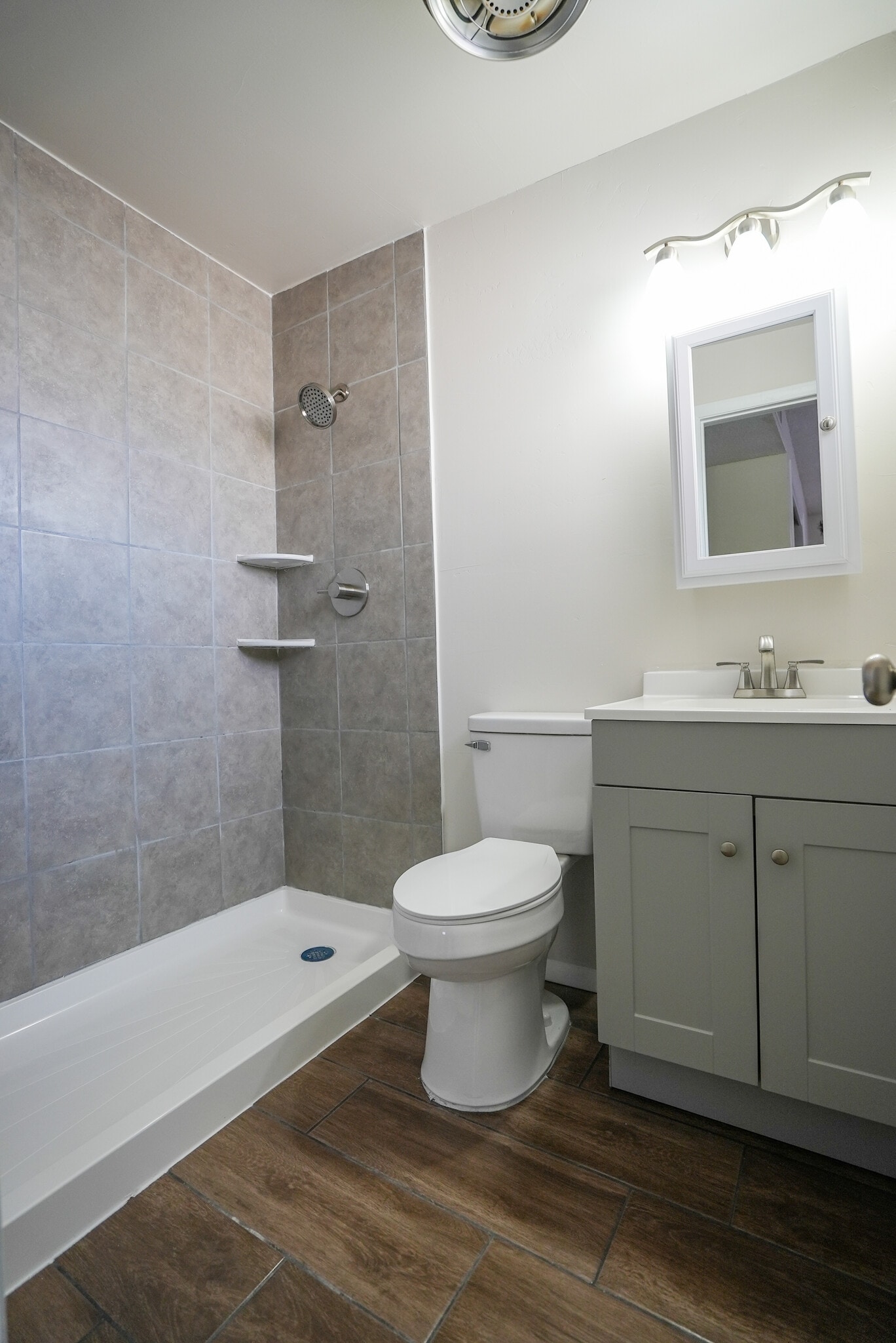 Building Photo - 10525 Champlain St